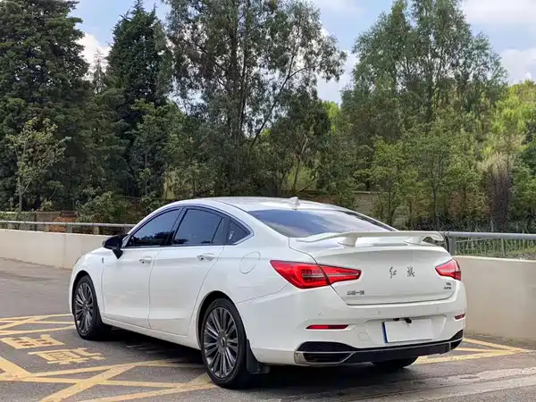 Hongqi H5 2022