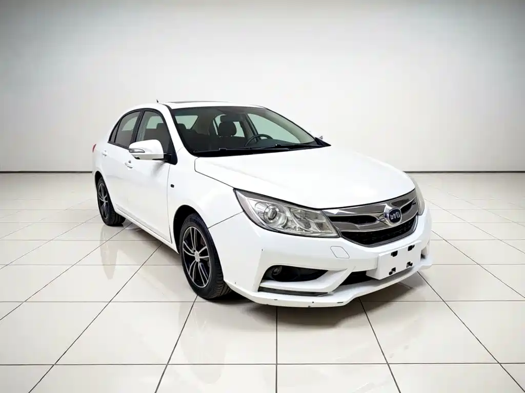 BYD Surui 2015