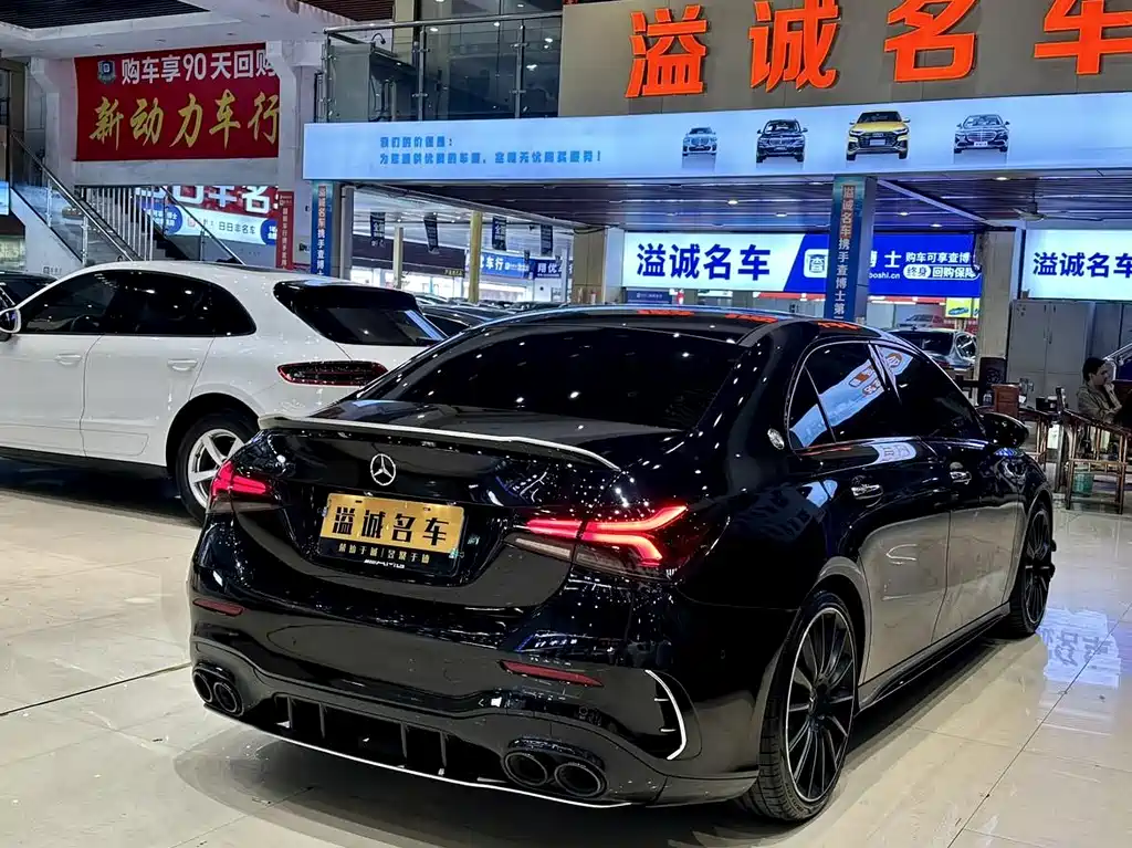 Mercedes-Benz A-Class AMG 2023 — фото 17
