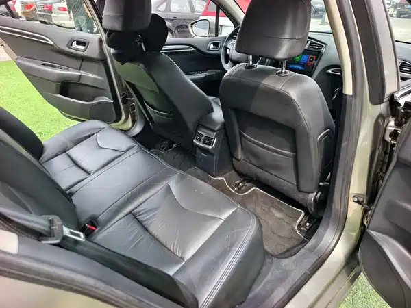 Citroën C4L 2014