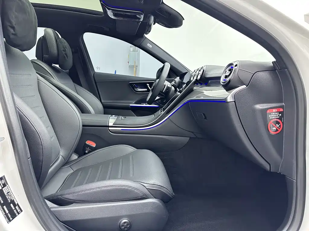 Mercedes-Benz C-Class 2024 — фото 13