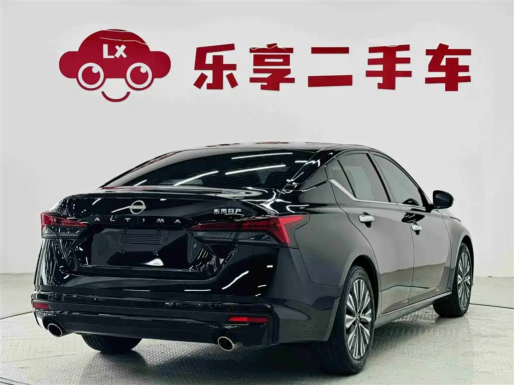 Nissan Teana 2024