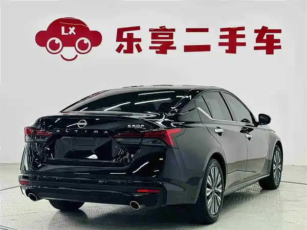 Nissan Teana 2024