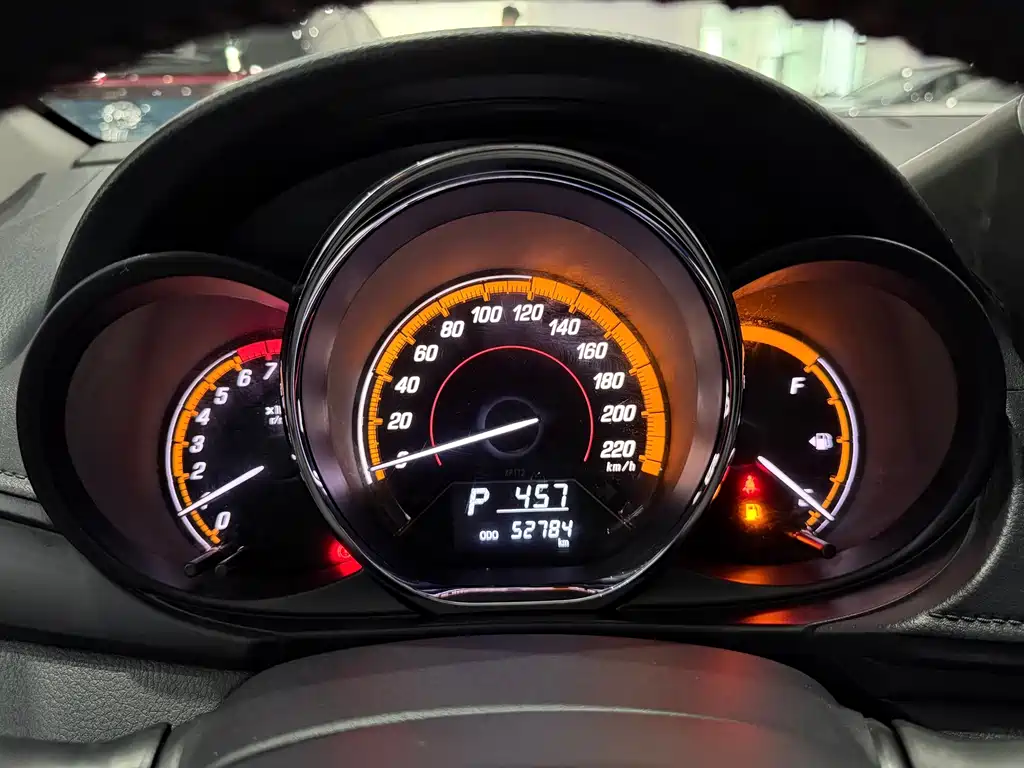 Toyota Yaris L 2022 — фото 14