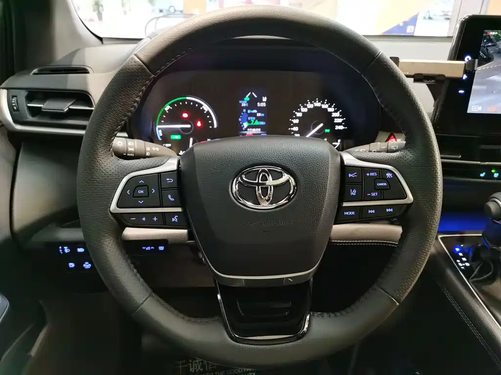 Toyota Sienna 2023