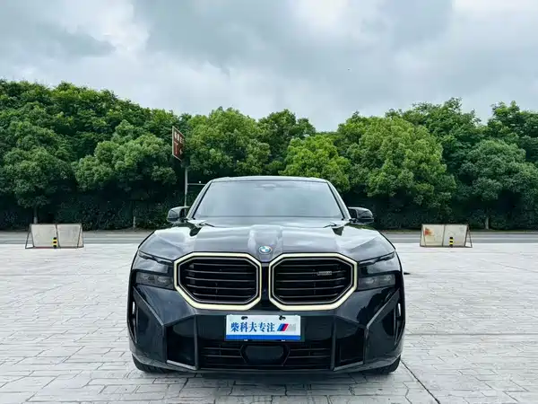 BMW XM 2024