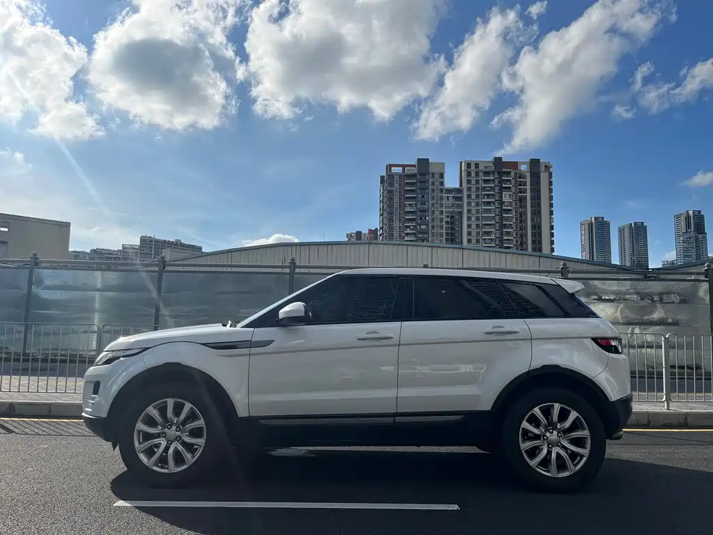 Land Rover Evoque 2015 — фото 3