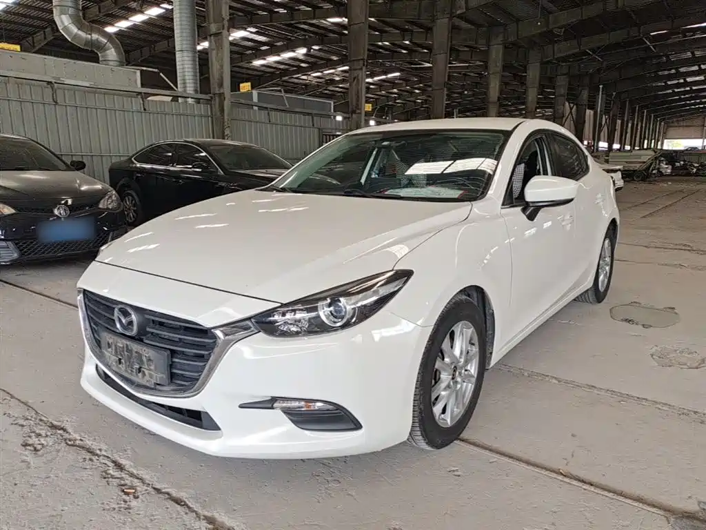 Mazda 3 Axela 2018 — фото 1