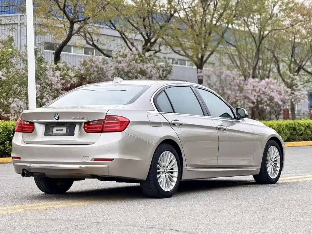 BMW 3 Series 2013 — фото 26