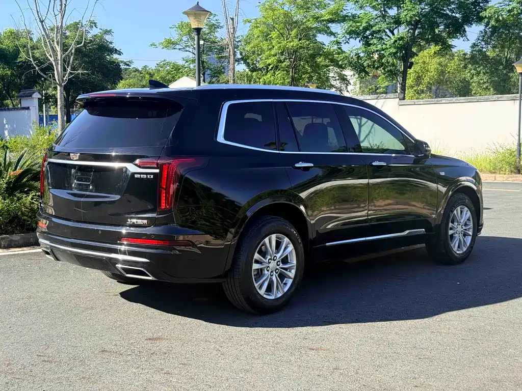 Cadillac XT6 2020 — фото 9