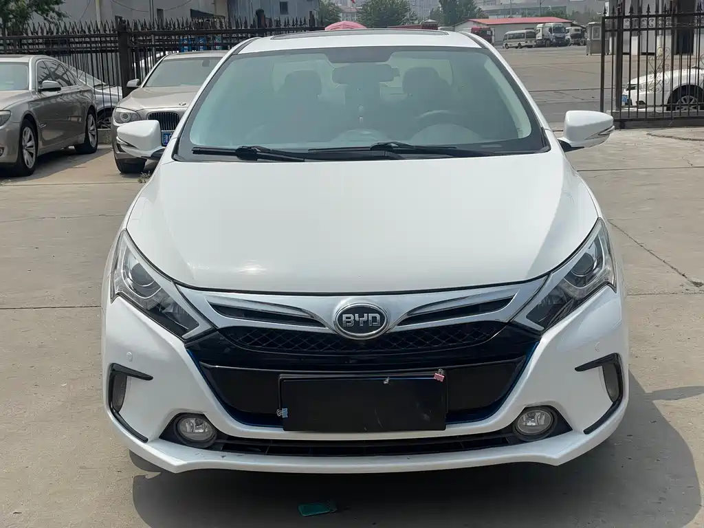 BYD Qin NEV 2015 — фото 2
