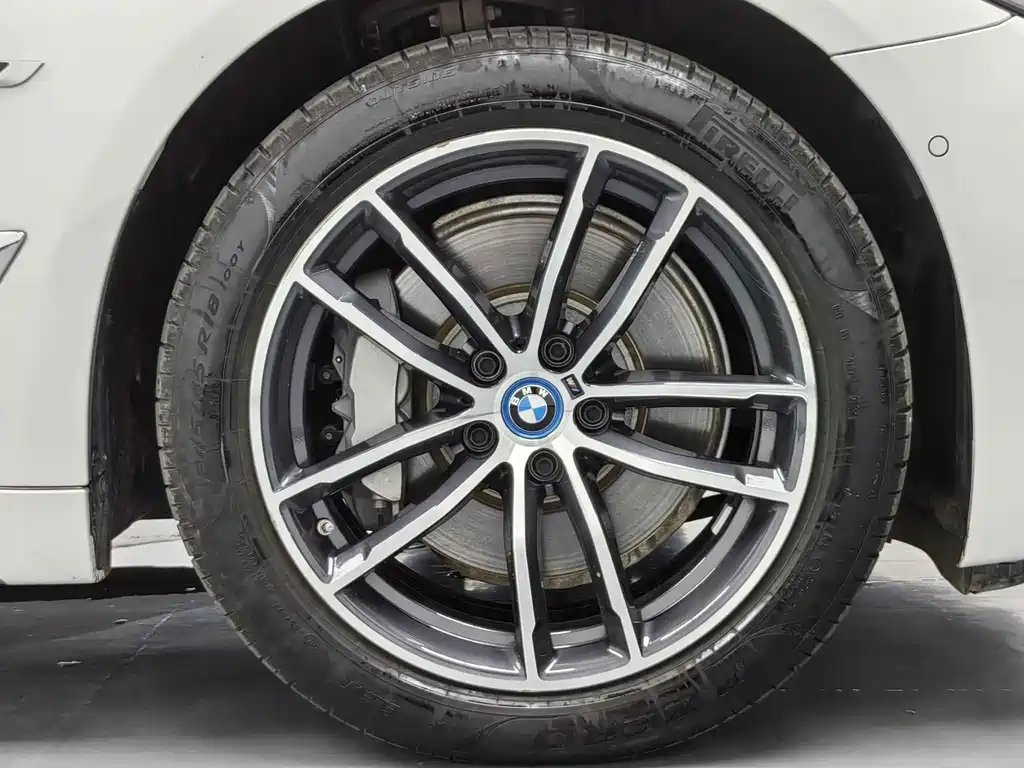 BMW 5 Series New Energy 2023