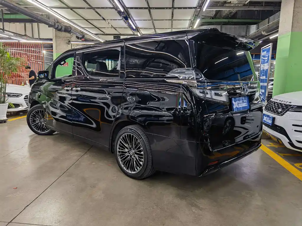 Toyota Vellfire 2021 — фото 6