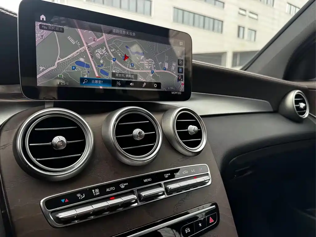 Mercedes-Benz GLC 2020 — фото 13