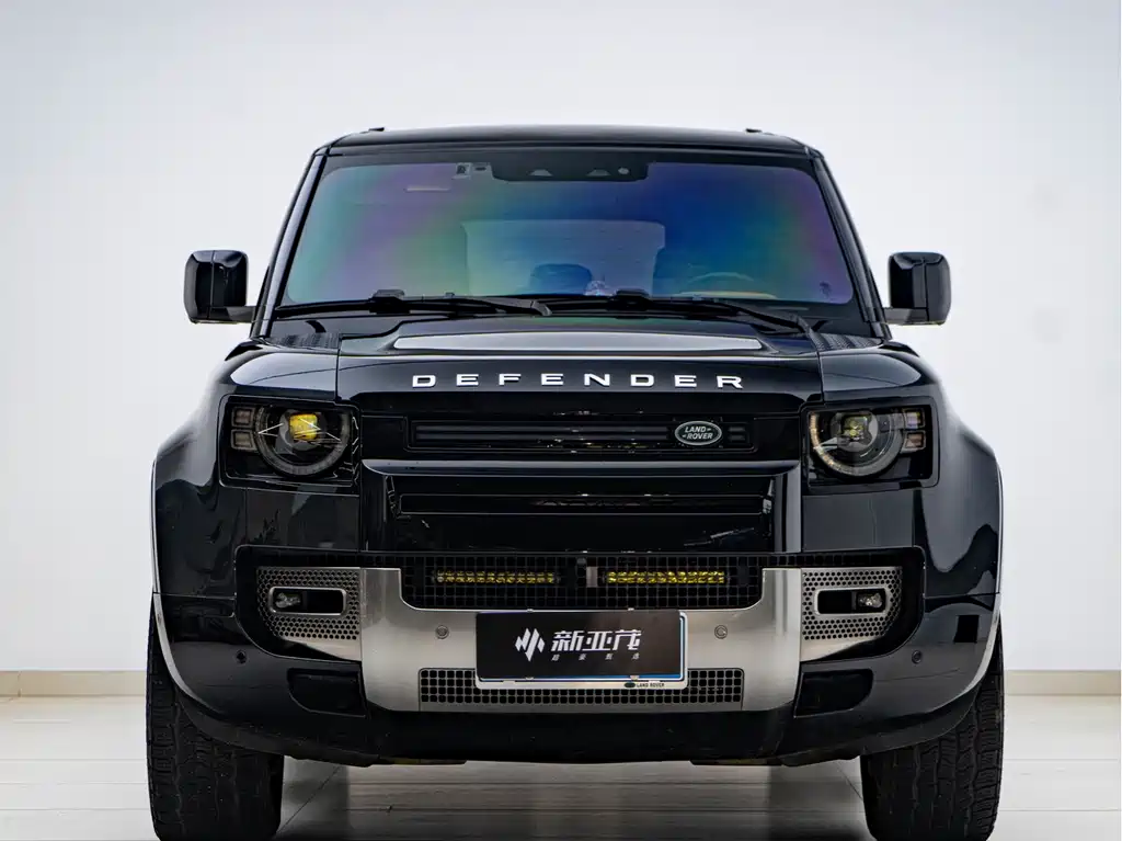 Land Rover Defender 2023 — фото 2
