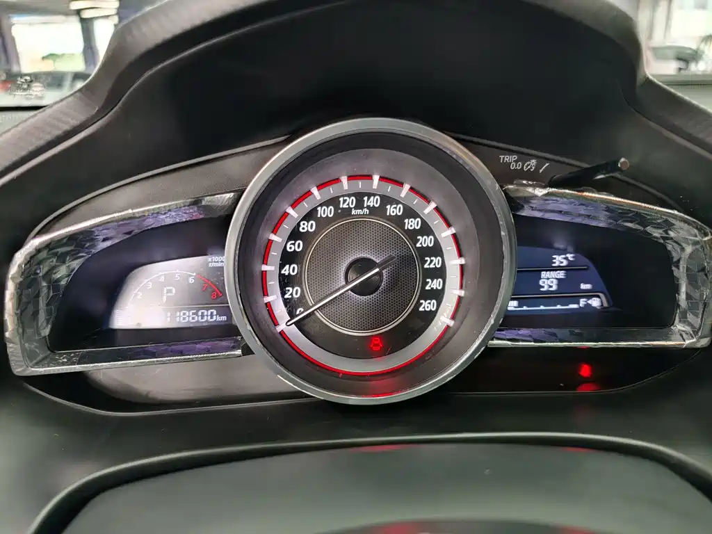 Mazda 3 Angkesela 2016 — фото 10