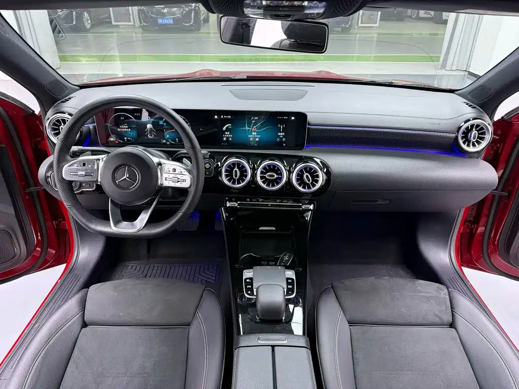 Mercedes-Benz A-Class 2020 — фото 6