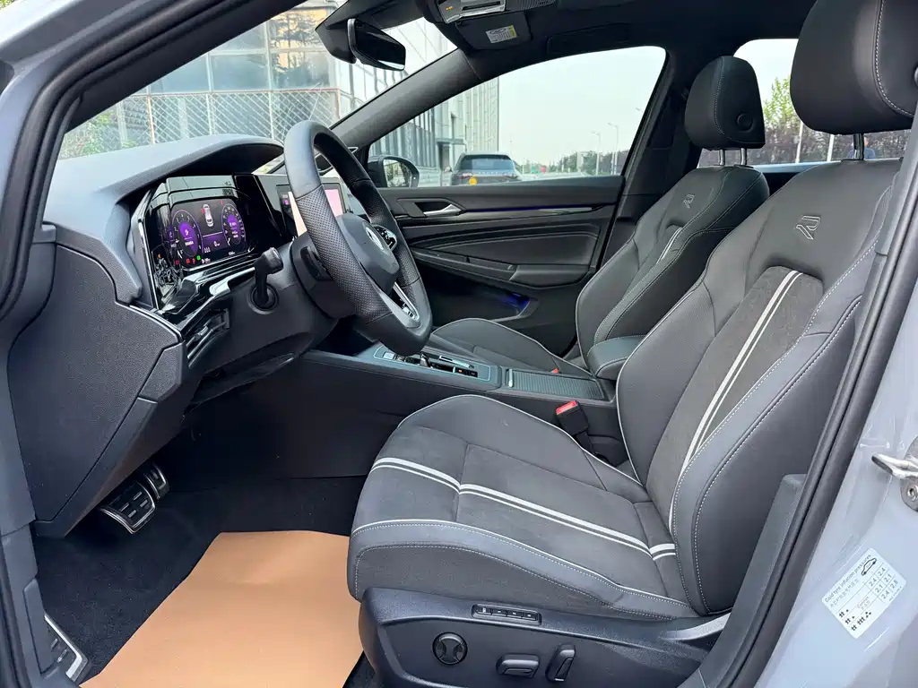 Volkswagen Golf 2022