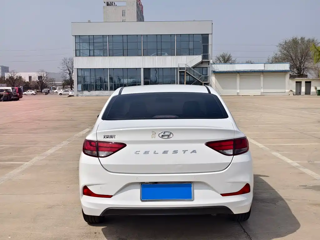 Hyundai Elantra 2021 — фото 5