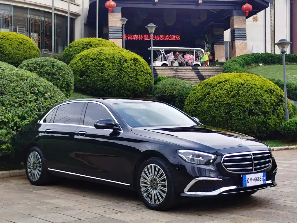 Mercedes-Benz E-Class 2023