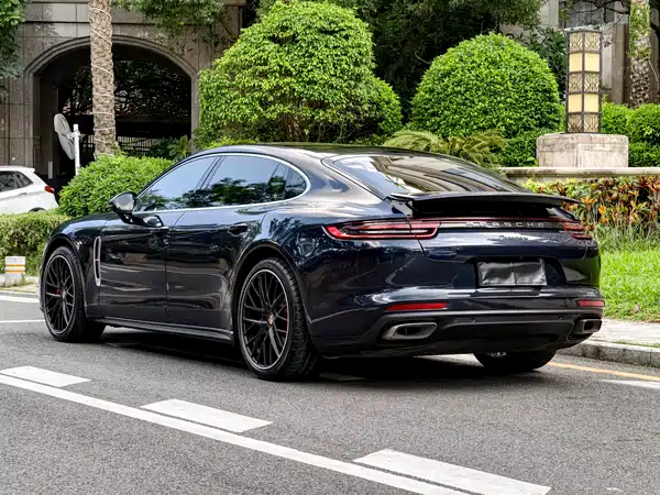 Porsche Panamera 2019