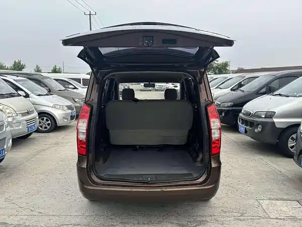 Wuling Hongguang 2016