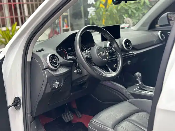 Audi Q2L 2022
