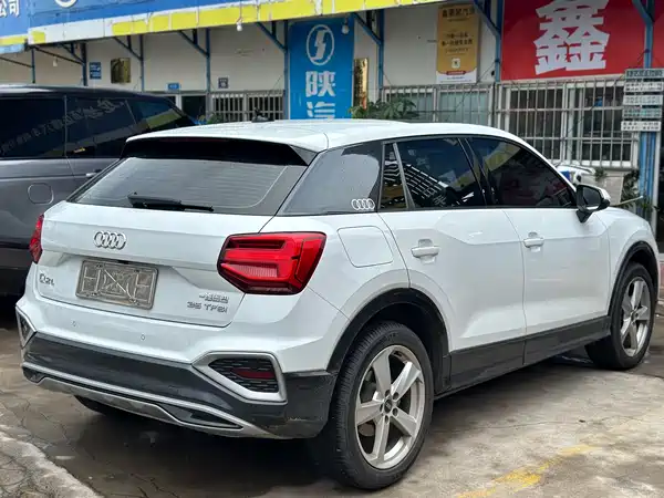 Audi Q2L 2022