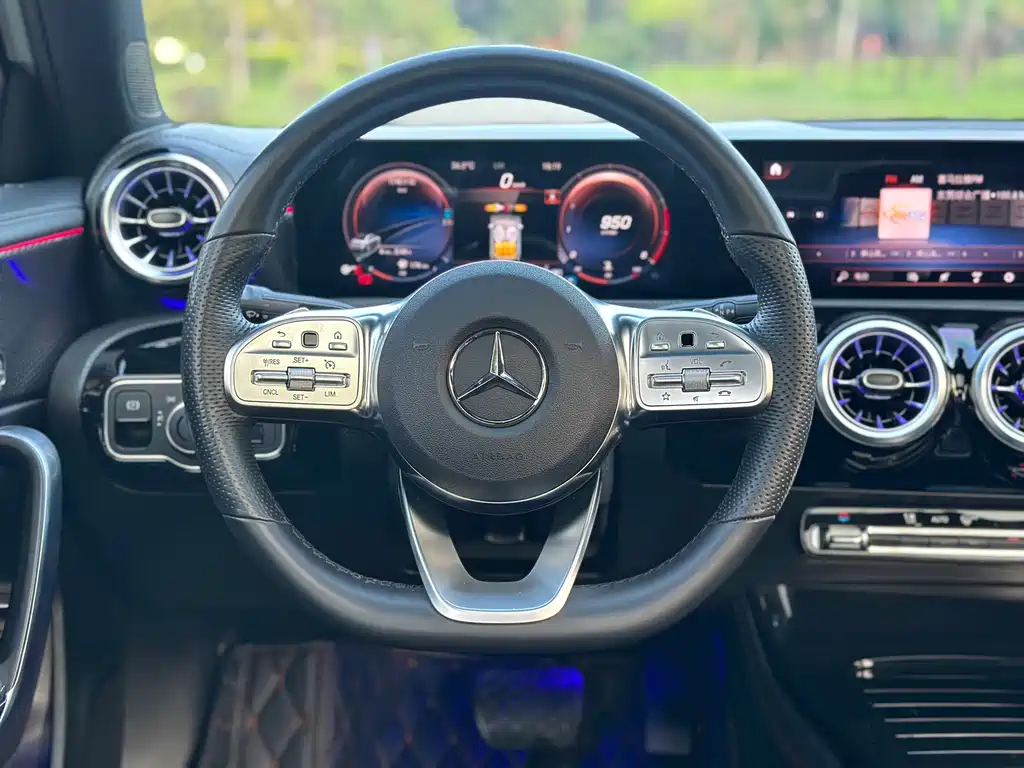 Mercedes-Benz A-Class 2021 — фото 7
