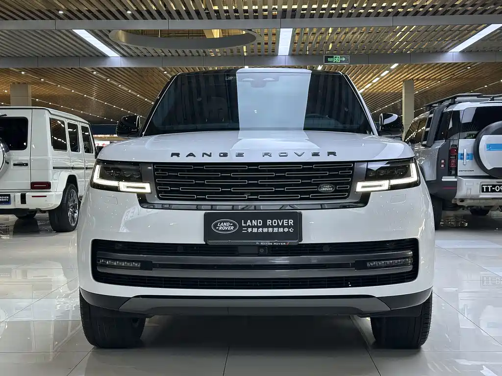 Land Rover Range Rover 2023 — фото 2