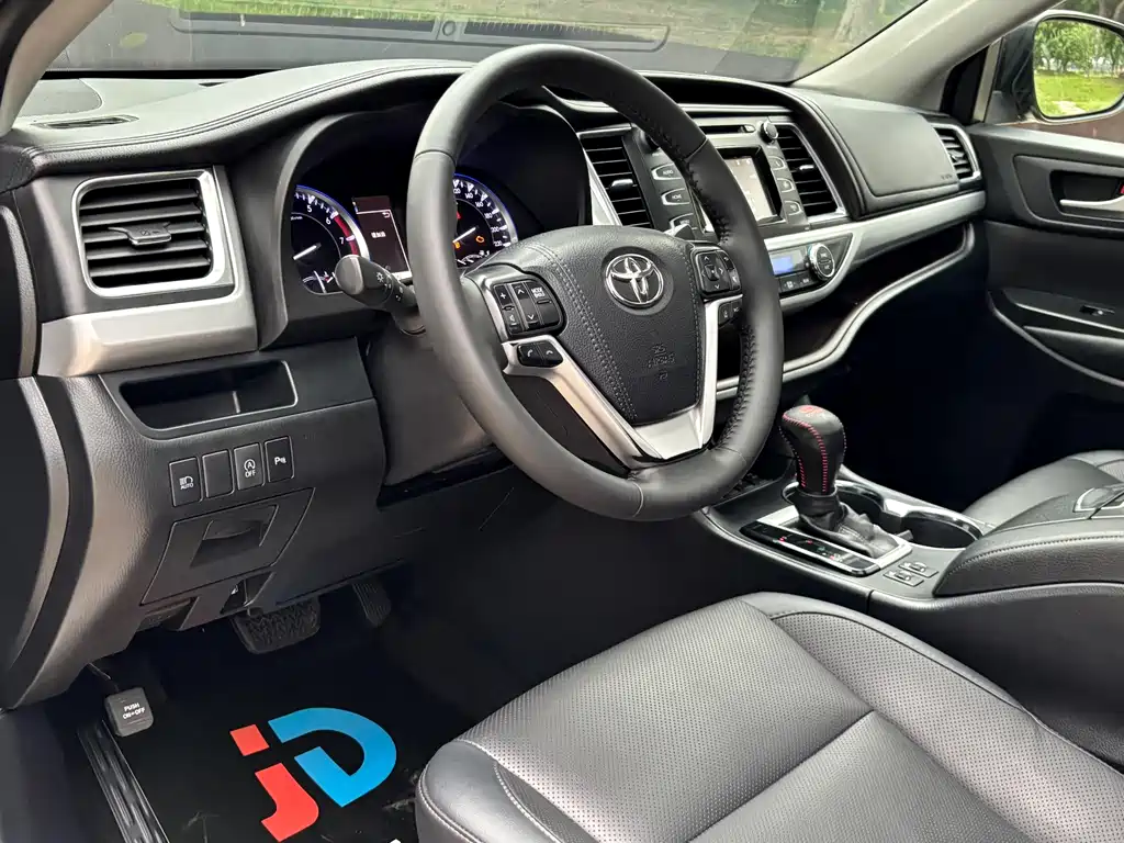 Toyota Highlander 2020 — фото 12