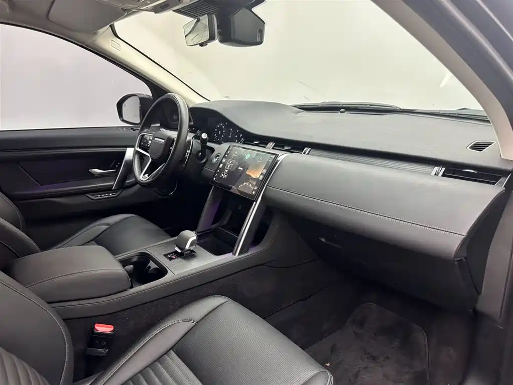 Land Rover Discovery Sport 2024 — фото 11