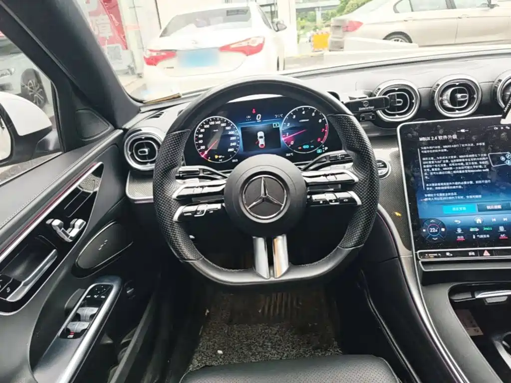 Mercedes-Benz C-Class 2023 — фото 11