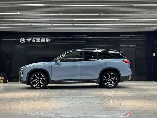NIO ES8 2018