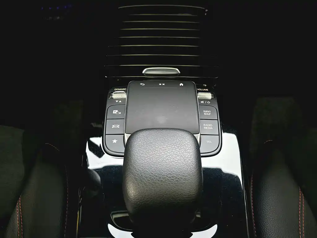 Mercedes-Benz A-Class 2023 — фото 13
