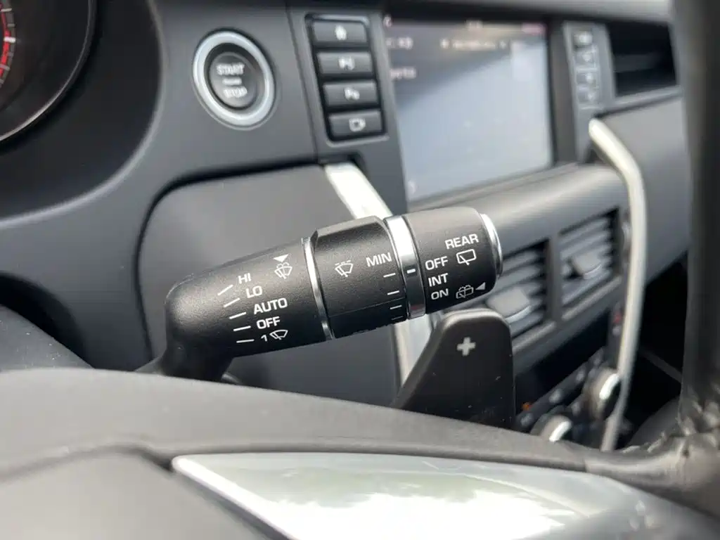 Land Rover Discovery Sport 2019 — фото 14