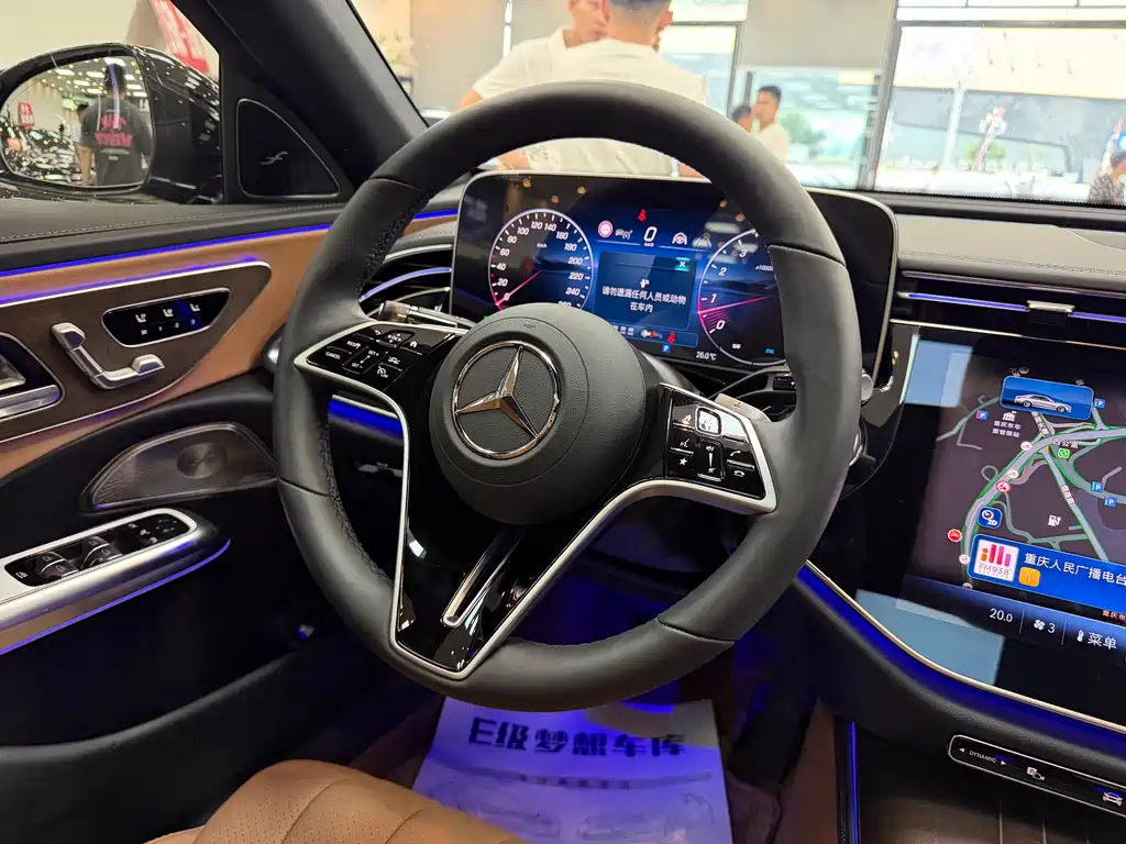 Mercedes-Benz E-Class 2025 — фото 14