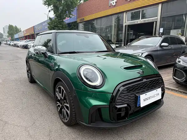 MINI MINI 2023