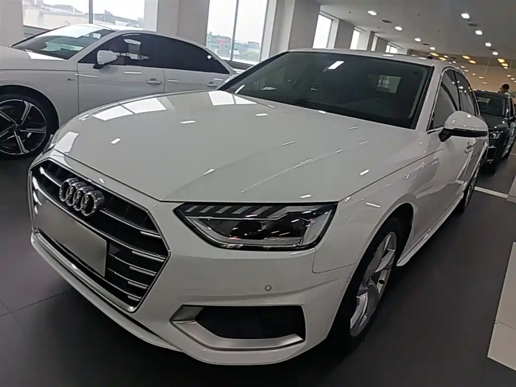 Audi A4L 2021 — фото 2