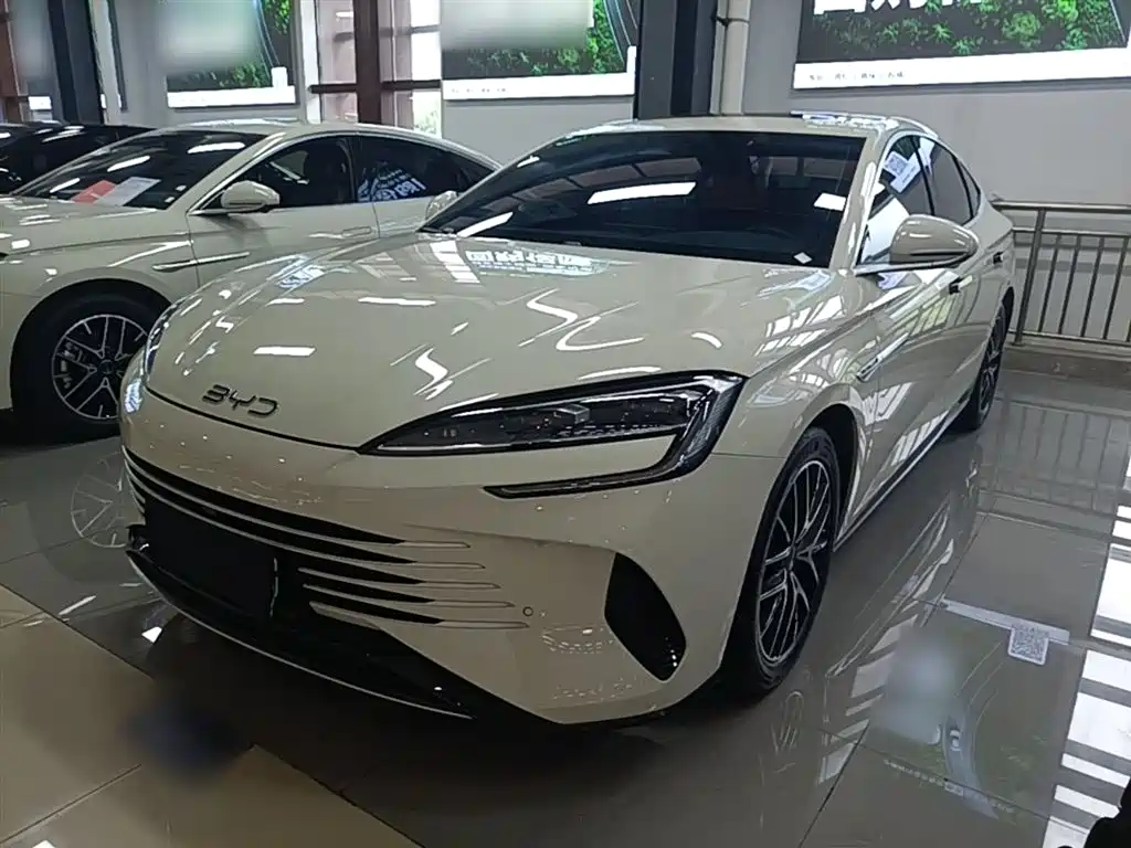 BYD Seal 07 DM-i 2025