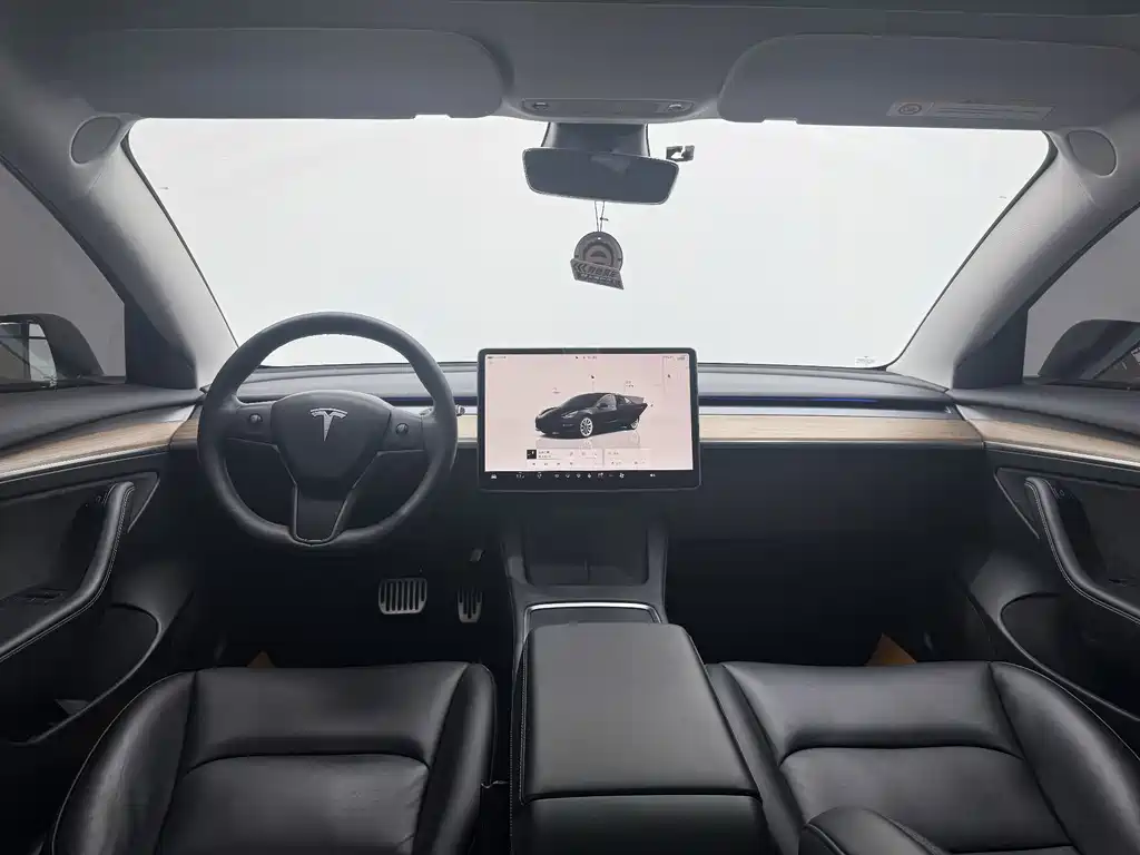 Tesla Model 3 2023 — фото 14