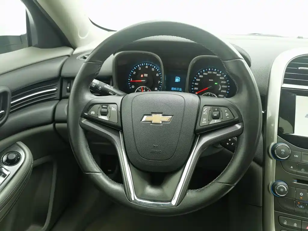 Chevrolet Malibu 2015 — фото 11