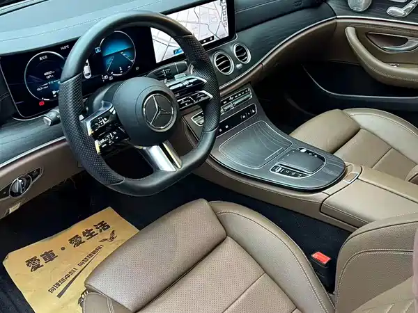 Mercedes-Benz E-Class 2022
