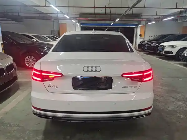 Audi A4L 2019