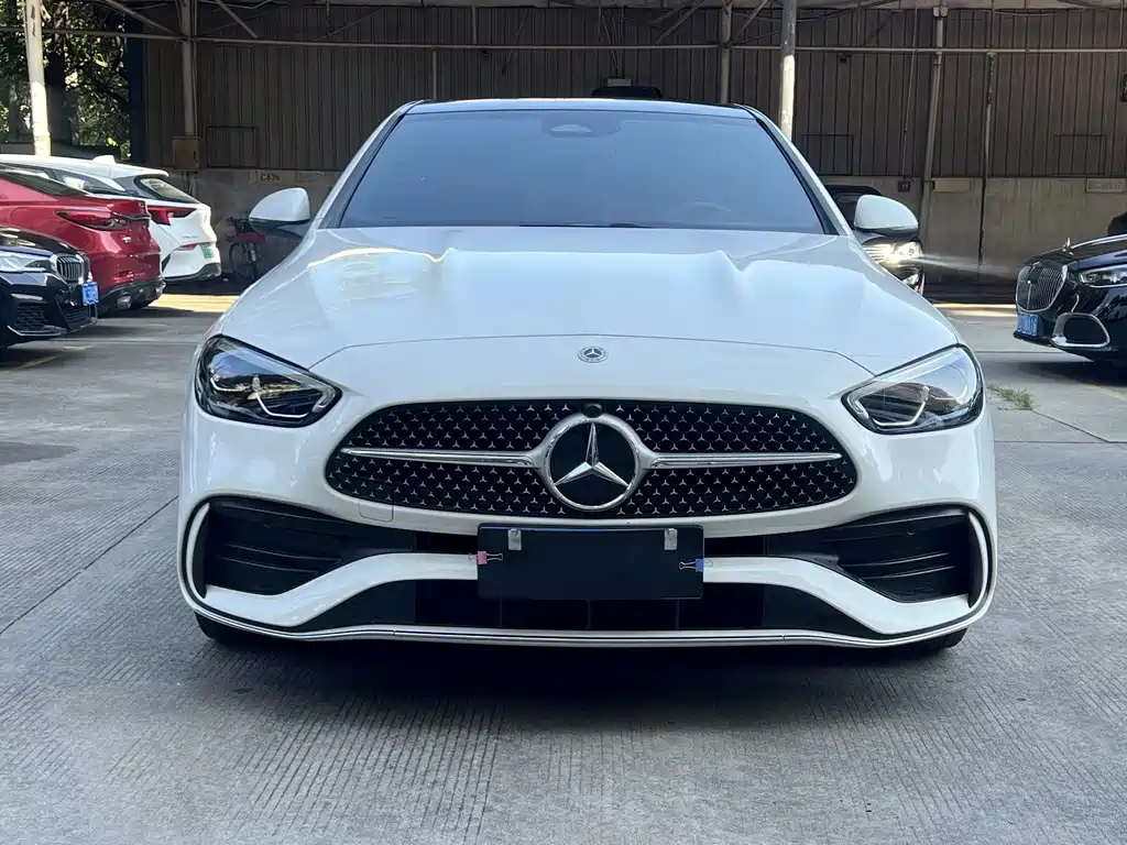 Mercedes-Benz C-Class 2024
