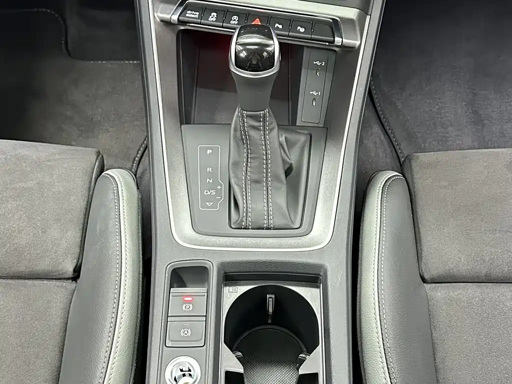Audi Q3 2023 — фото 18