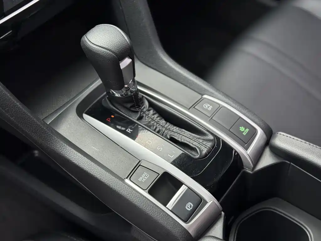 Honda Civic 2021 — фото 12