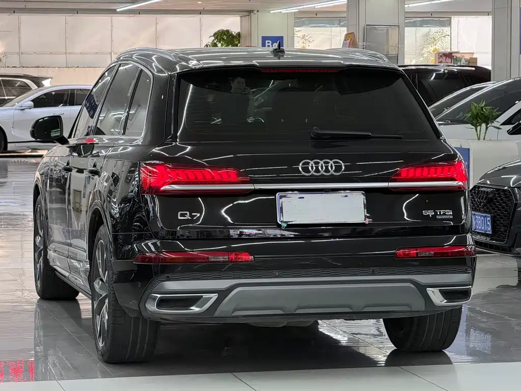 Audi Q7 2022 — фото 15