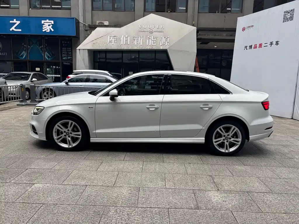 Audi A3 2019 — фото 15