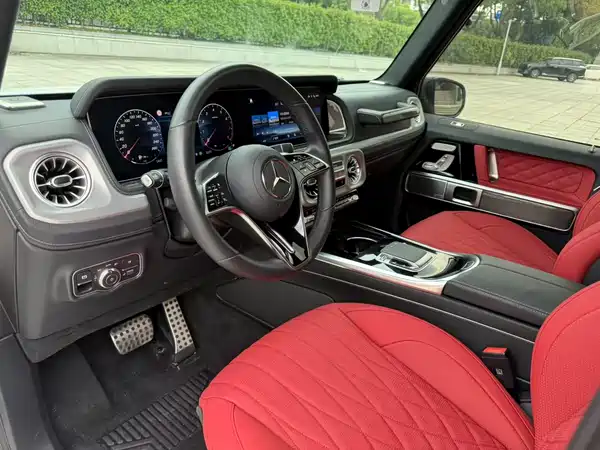 Mercedes-Benz G-Class 2025